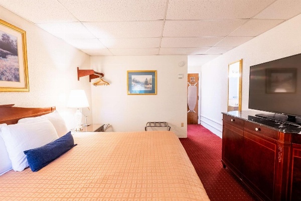 Fireside Inn and Suites Bangor image 7